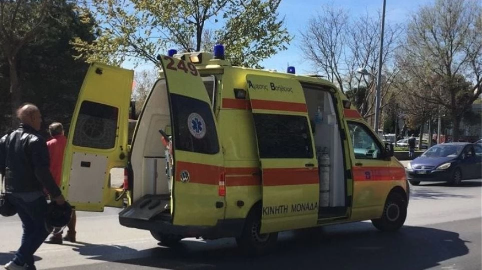 Θεσσαλονίκη: Δίκυκλο συγκρούστηκε με ποδήλατο στην Καλαμαριά – Ένας 10χρονος τραυματίας